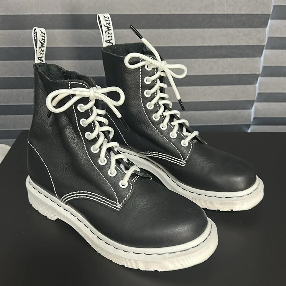 DR MARTENS 1460 PASCAL BW BOOTS - Picture 5 of 16